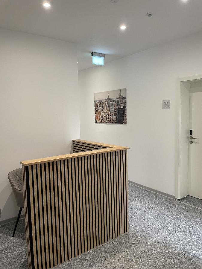 Hotel-Am-Bahnhof Stuttgart-Ditzingen Eksteriør bilde